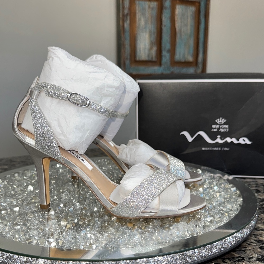 Nina Silver Glitter Strappy Venus Heels NWT 7